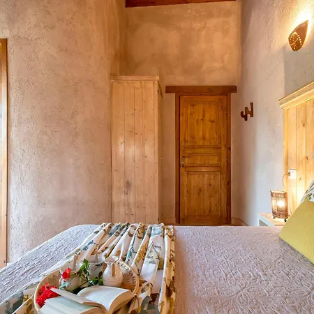 Essenthia By Interhome